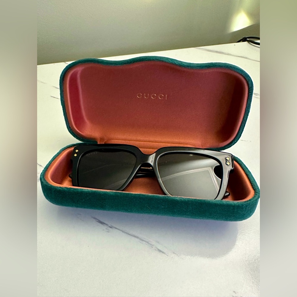 Unisex Gucci Sunglasses GG1084S 54